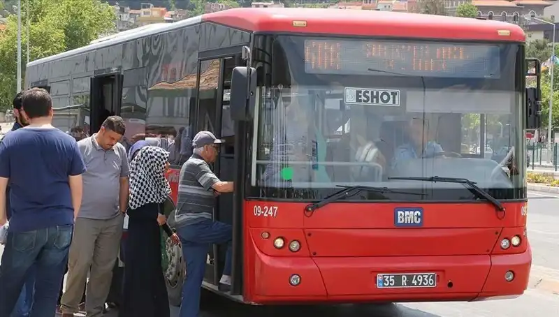 İzmir'de Öğrenci İndirimine 30 Yaş Sınırlaması Getirildi, Ceza Uygulanacak!
