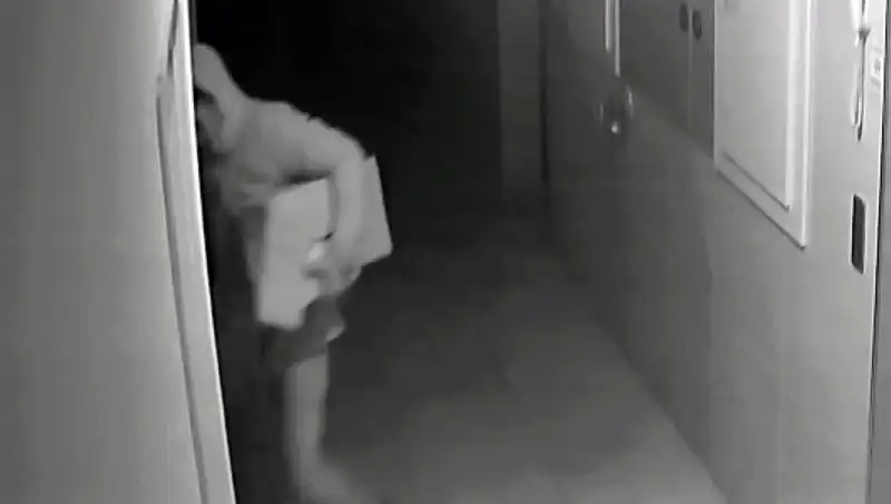 Asansör Hırsızlarının Sıra Dışı Yöntemi: Misafir Gibi Girdiler