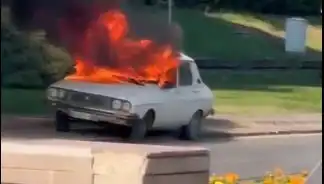 Meclis Önünde Beyaz Toros Yangını: ÖTV İndirimi Talebi Protesto Edildi