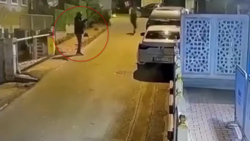Irak Başkonsolosluğuna Yapılan Saldırı Anı Kameralara Yansıdı