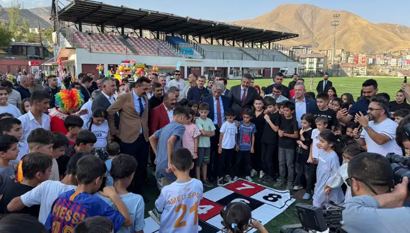 Hakkari'de Anadolu Şenliği: Kültür ve Eğlencenin Buluşma Noktası