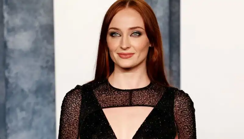 Sophie Turner'ı Öfkelendiren O Yorum Sosyal Medyayı Salladı!