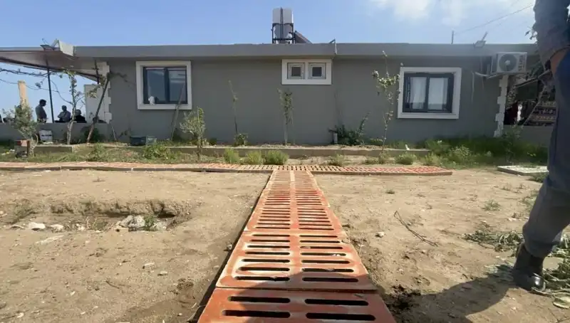 Kaçak Yapının Bahçesinde Bulunan Mazgallar: Dekor Olmuştu, Şok Ortaya Çıktı!