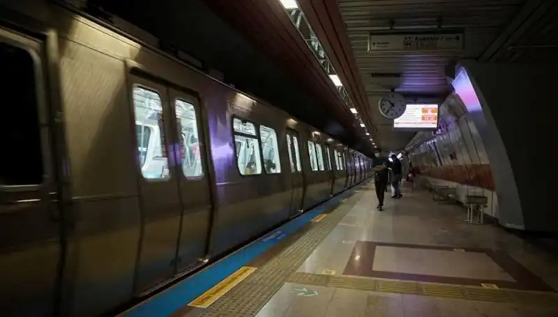 İstanbul'un Yeni Durağı: Taksim ve Şişhane İstasyonları Yeniden Hizmete Açıldı